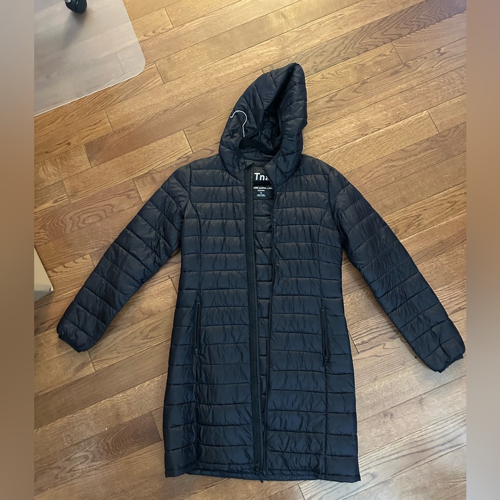 Aritzia TNA Quilted Black Puffer Jacket